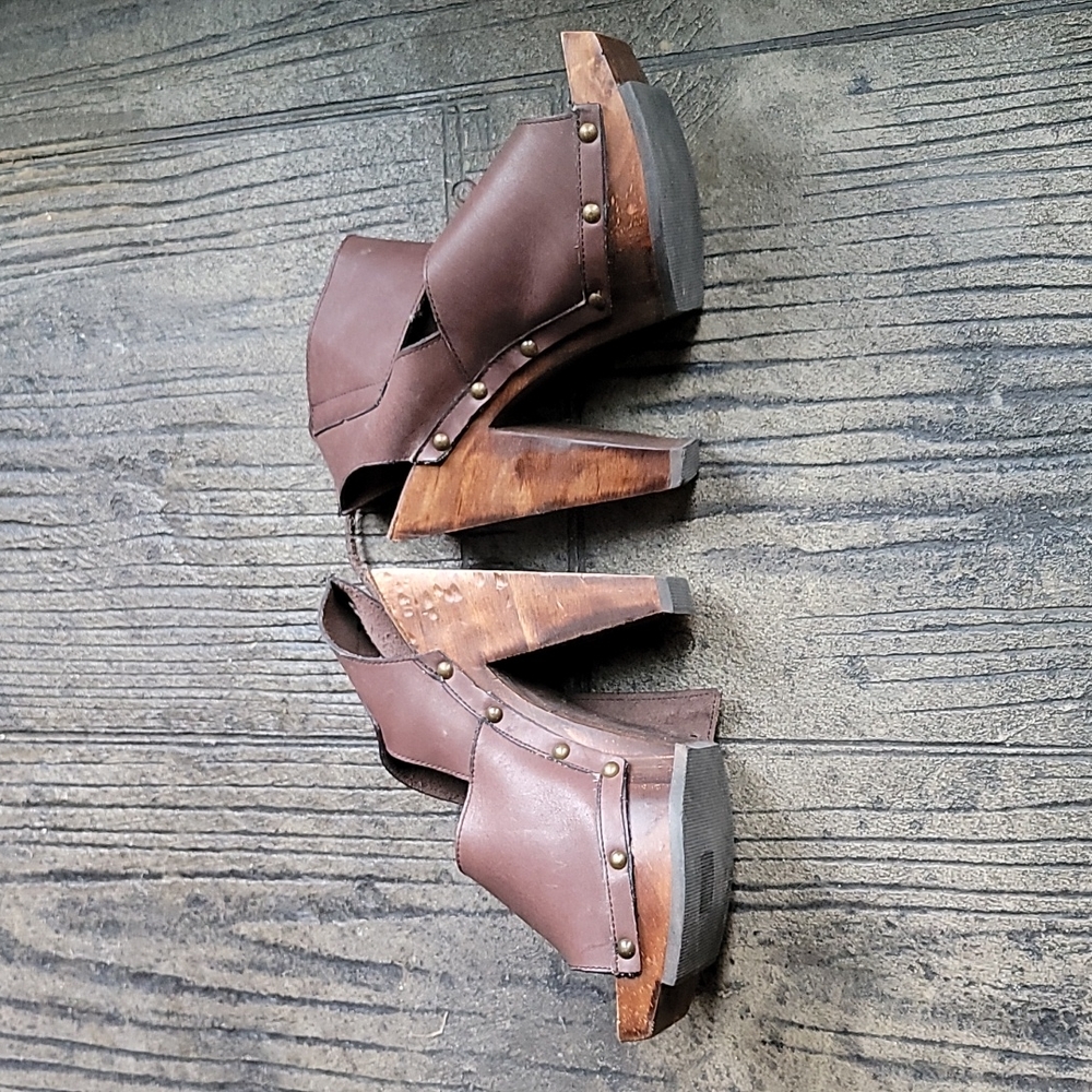 John Fluevog Platform Sandals